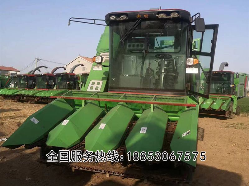 玉米莖穗兼收機 